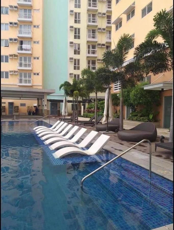 Budget Accommodation Holland Park Condominium Southwoods Binan Laguna Jalang Extérieur photo